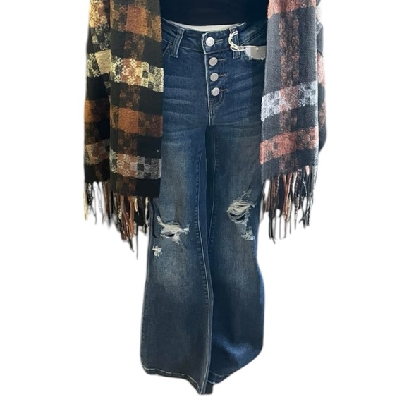 EUC Zenana Wide Leg Flare Distressed Jeans - Picture 8 of 12